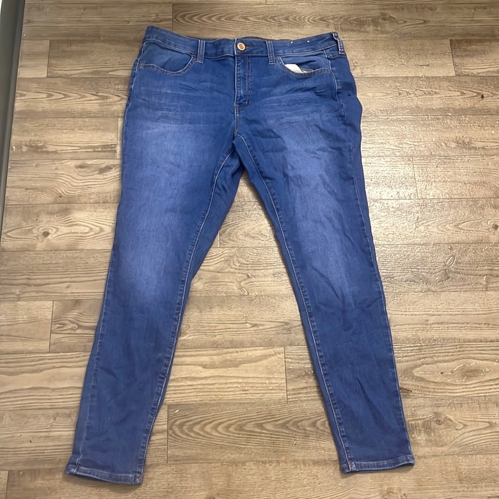 So brand Low rise jeggings size 17